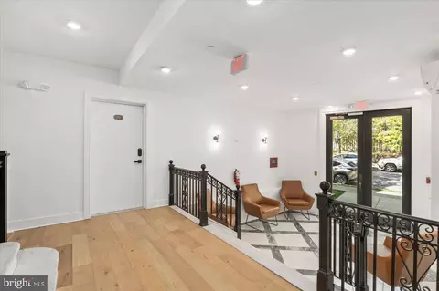 Entry Way - 2869 28th St NW #003, Washington, DC 20008 photo 4 of 5