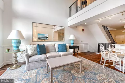 Living - 616 NW E NW #1150, Washington, DC 20004 photo 1 of 4