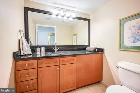 Bath - 616 NW E NW #1150, Washington, DC 20004 photo 2 of 5