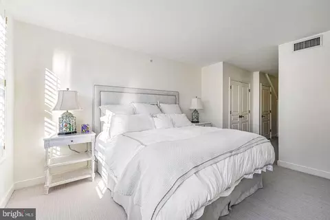 Bedroom - 616 NW E NW #1150, Washington, DC 20004 photo 5 of 5