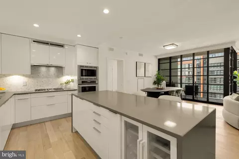 Kitchen - 45 Sutton Sq SW #906, Washington, DC 20024 photo 4 of 4