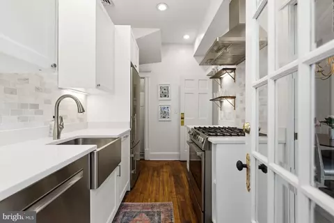 Entry Way - 3021 Dent Pl NW, Washington, DC 20007 photo 3 of 3