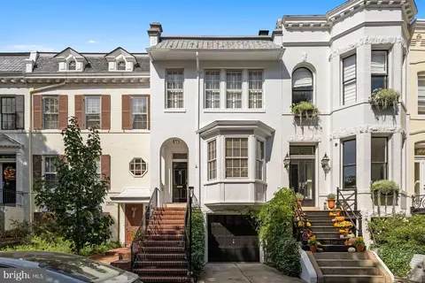 3021 Dent Pl NW, Washington, DC 20007