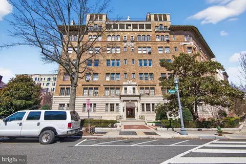 1901 NW Wyoming Ave NW #52, Washington, DC 20009