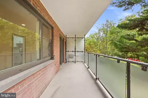 4201 Cathedral Ave NW, Washington, DC 20016