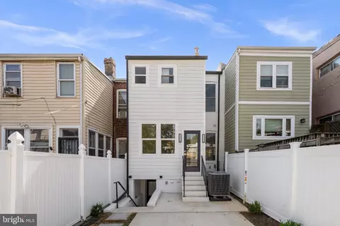 Exterior - 220 V St NE, Washington, DC 20002 photo 4 of 4