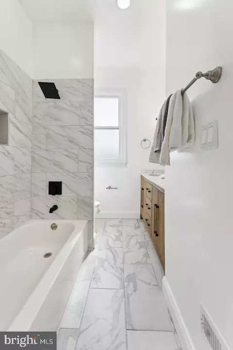 Bath - 2105 4th St NE, Washington, DC 20002 photo 3 of 4