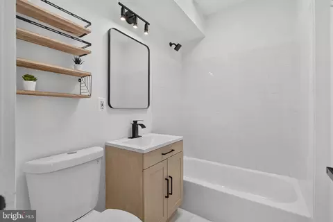 Bath - 219 Douglas St NE, Washington, DC 20002 photo 2 of 3