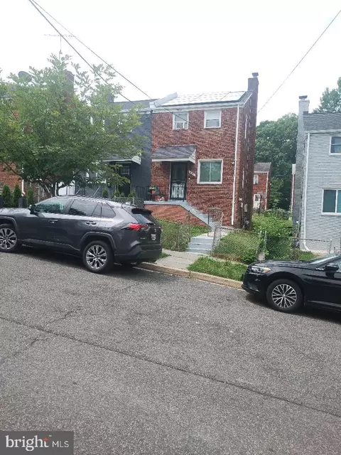 855 Adrian St SE, Washington, DC 20019 photo 2