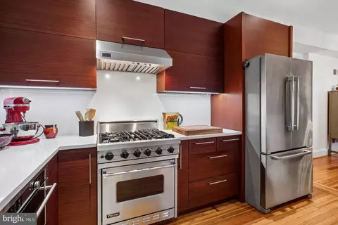 Kitchen - 511 7th St NE, Washington, DC 20002 photo 2 of 4