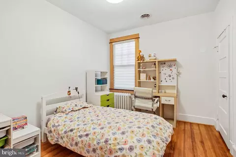 Bedroom - 511 7th St NE, Washington, DC 20002 photo 3 of 4