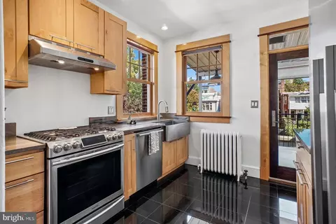Kitchen - 511 7th St NE, Washington, DC 20002 photo 3 of 4