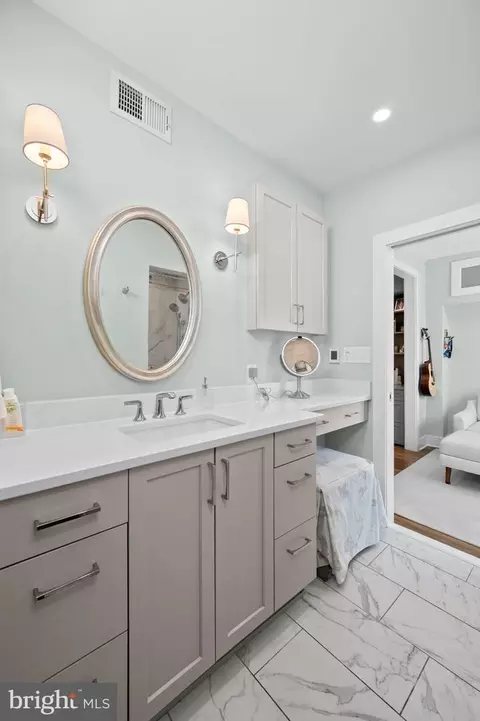 Bath - 1114 4th St NE, Washington, DC 20002 photo 3 of 8
