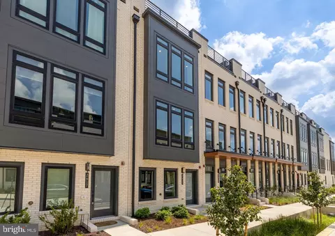 2615 Olmsted Ct NW, Washington, DC 20001