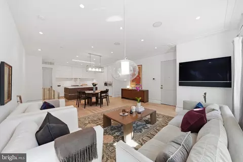 1837 Wyoming Ave NW #A, Washington, DC 20009