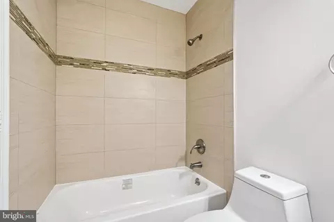 Bath - 3287 Sutton Pl NW #A, Washington, DC 20016 photo 1 of 2