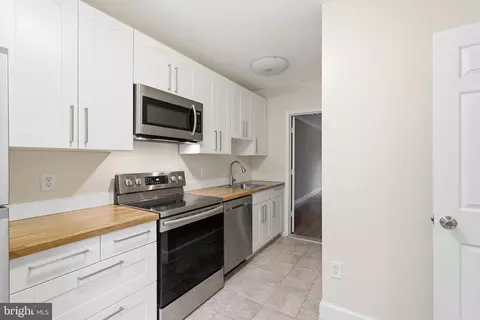 Kitchen - 3287 Sutton Pl NW #A, Washington, DC 20016 photo 1 of 2