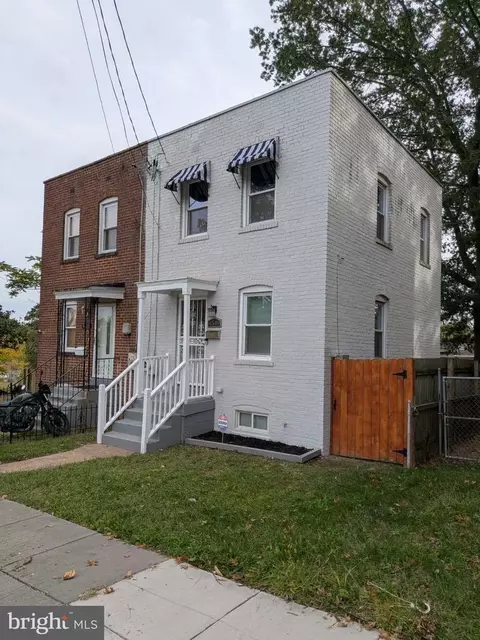 4549 Eads NE, Washington, DC 20019