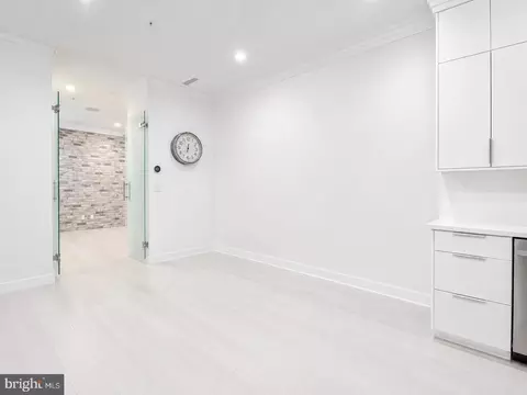 3527 14th St NW #2, Washington, DC 20010