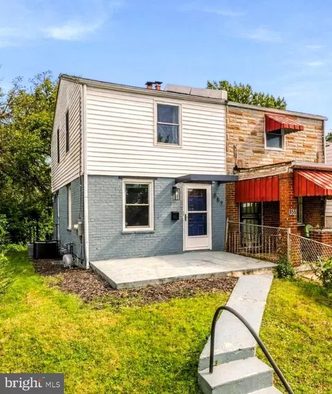 857 51st St NE, Washington, DC 20019