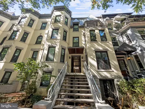 1124 25th St NW #203, Washington, DC 20037