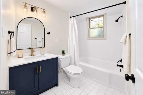 Bath - 1363 K St SE #A, Washington, DC 20003 photo 1 of 2