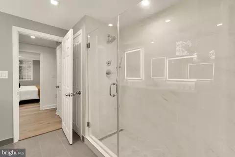 Bath - 3544 Appleton St NW, Washington, DC 20008 photo 10 of 10