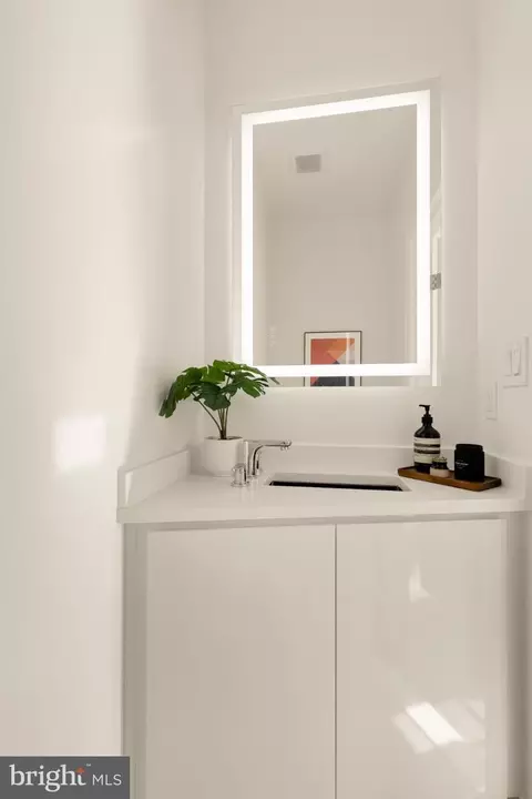Bath - 3544 Appleton St NW, Washington, DC 20008 photo 1 of 10