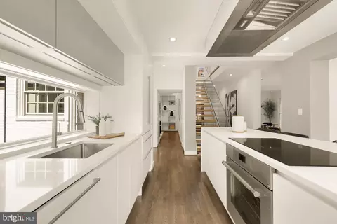 Entry Way - 3544 Appleton St NW, Washington, DC 20008 photo 3 of 5