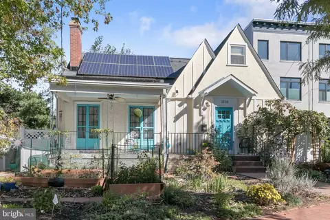 1014 Perry St NE, Washington, DC 20017
