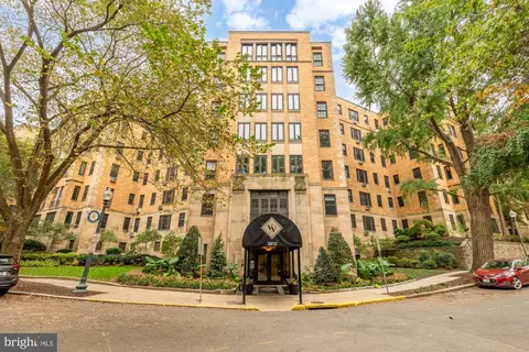 2032 Belmont Rd NW #211, Washington, DC 20009