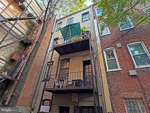 Exterior - 138 6th St NE, Washington, DC 20002 photo 3 of 4