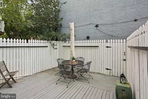 Exterior - 403 E Street St NE, Washington, DC 20002 photo 4 of 4
