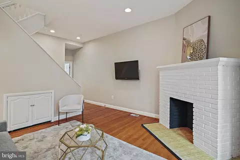 Living - 403 E Street St NE, Washington, DC 20002 photo 3 of 3