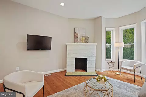 Living - 403 E Street St NE, Washington, DC 20002 photo 2 of 3