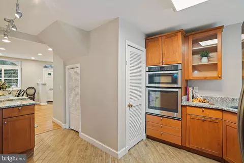 Kitchen - 403 E Street St NE, Washington, DC 20002 photo 4 of 5