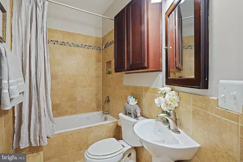Bath - 403 E Street St NE, Washington, DC 20002 photo 1 of 3