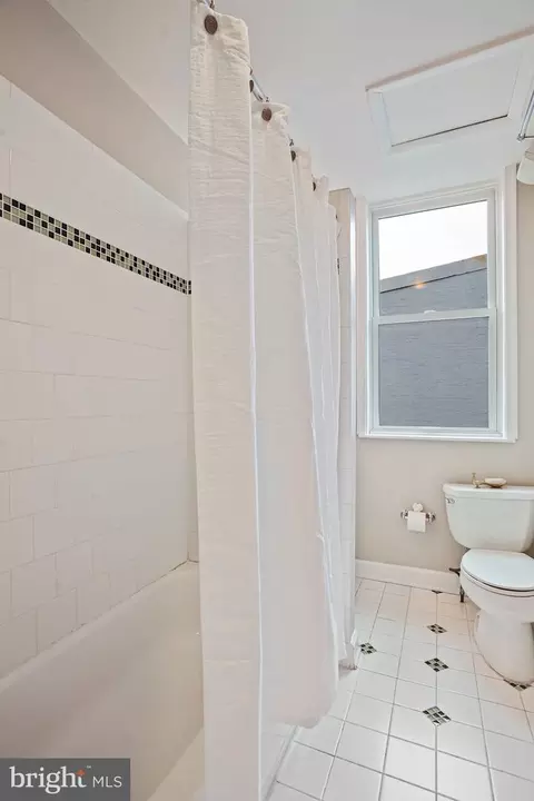 Bath - 403 E Street St NE, Washington, DC 20002 photo 2 of 3