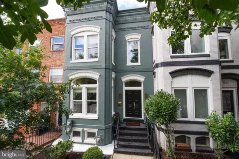 820 7th St NE, Washington, DC 20002
