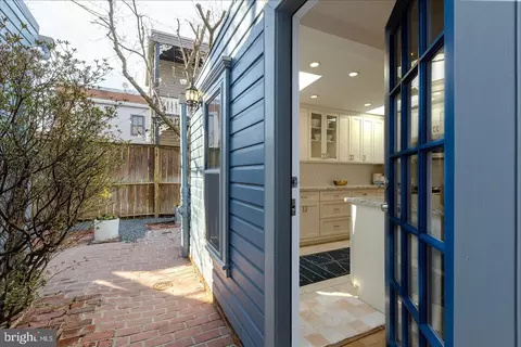 Exterior - 203 9th St SE, Washington, DC 20003 photo 5 of 5