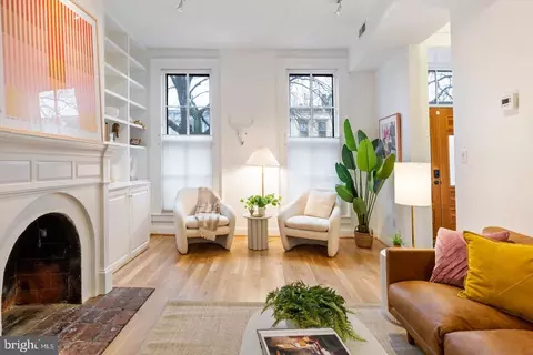 Living - 203 9th St SE, Washington, DC 20003 photo 1 of 2