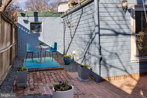Exterior - 203 9th St SE, Washington, DC 20003 photo 4 of 5