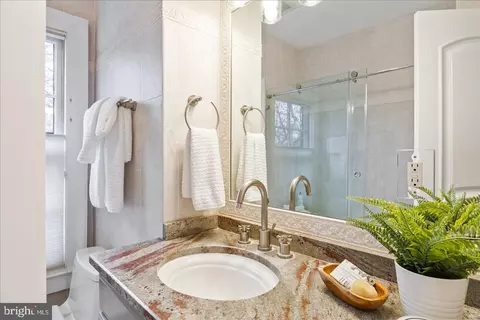 Bath - 203 9th St SE, Washington, DC 20003 photo 2 of 5