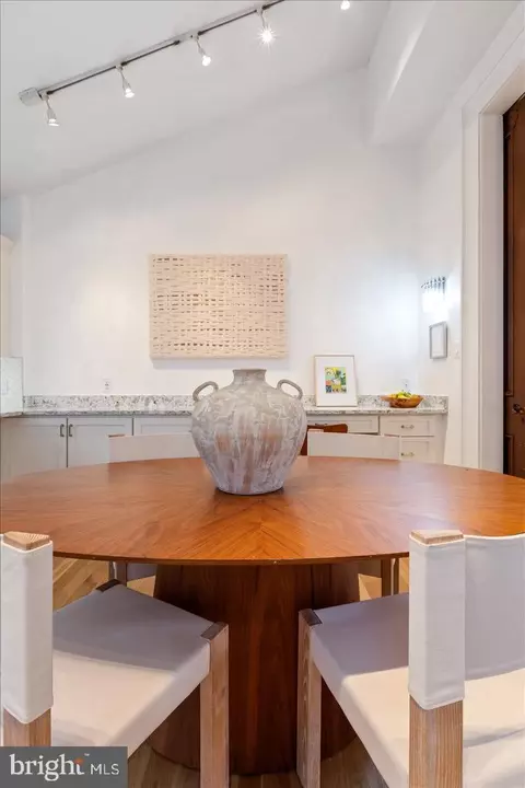 Dining - 203 9th St SE, Washington, DC 20003 photo 2 of 2