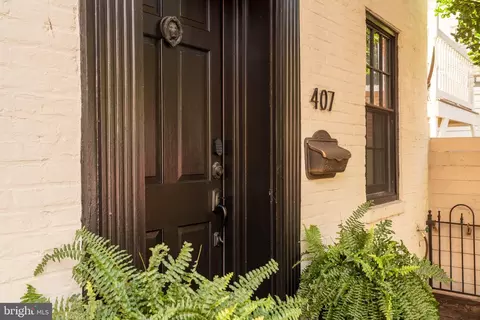 Entry Way - 407 Independence Ave SE, Washington, DC 20003 photo 1 of 9