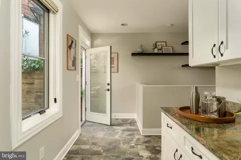 Entry Way - 407 Independence Ave SE, Washington, DC 20003 photo 6 of 9