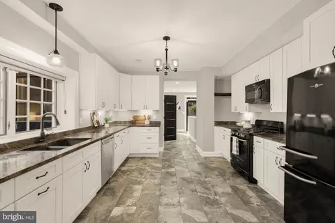 Kitchen - 407 Independence Ave SE, Washington, DC 20003 photo 1 of 1