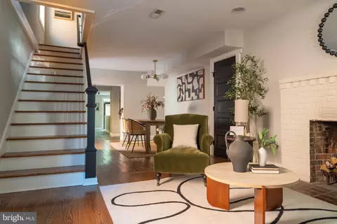 Entry Way - 407 Independence Ave SE, Washington, DC 20003 photo 2 of 9