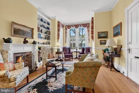 Living - 15 3rd St NE, Washington, DC 20002 photo 5 of 11