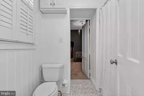Entry Way - 15 3rd St NE, Washington, DC 20002 photo 2 of 5